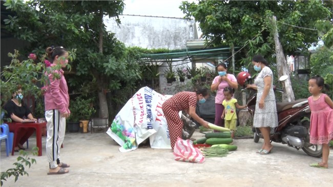 Những “chuyến xe 0 đồng” từ Quảng Nam hướng về thành phố Hồ Chí Minh (18/07/2021)